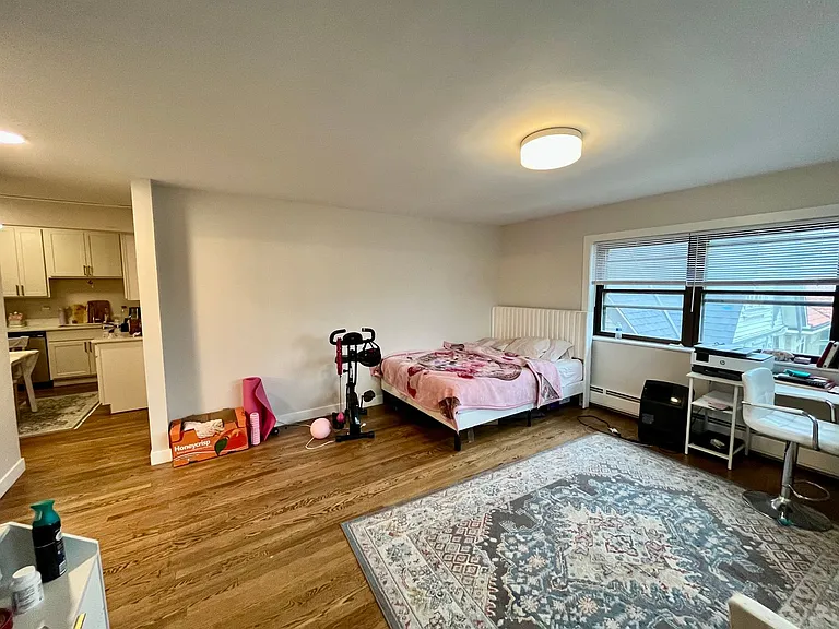 2600 E Kenwood Blvd — Photo 34