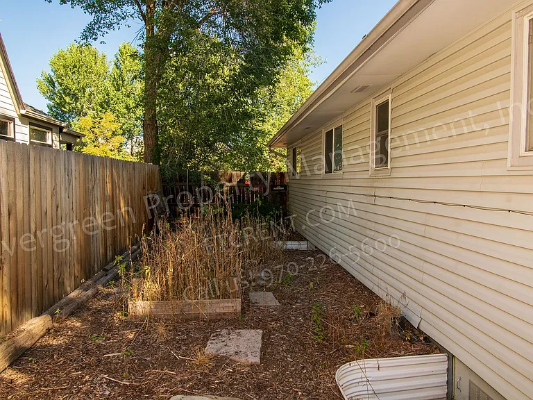 121 Buckingham St — Photo 25