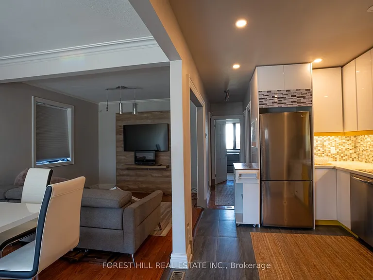 170 Bogert Ave — Photo 8