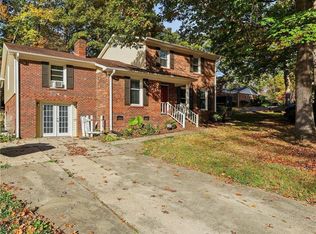 1000 Pineburr Rd, Jamestown, NC 27282