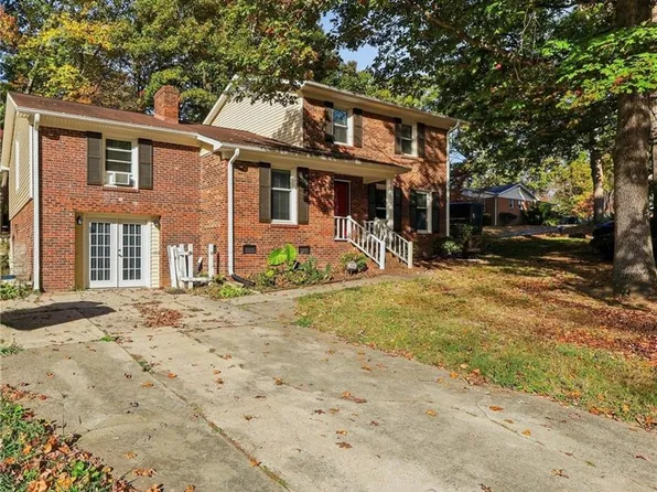 1000 Pineburr Rd, Jamestown, NC 27282