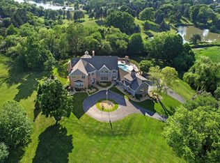 30 Polo Dr, South Barrington, IL 60010