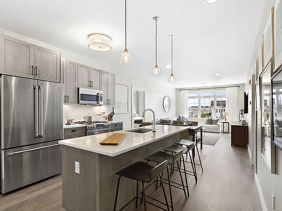 5th image of 990 Corporate Dr #2B-2Ba-1192Sqft
