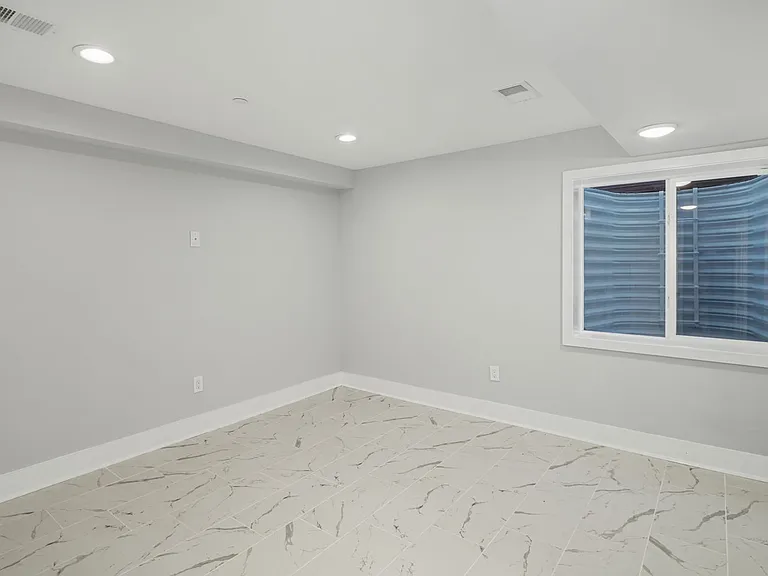 1302 N Marshall St #2 — Photo 22