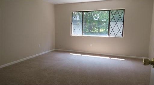 5th image of 99 Farrwood Dr