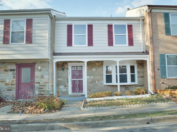 2103 Mager Dr, Herndon, VA 20170