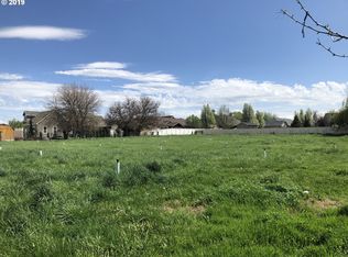 845 SE Banker Dr, Hermiston, OR 97838