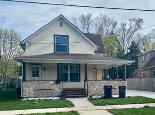 373 Jay St, Elgin, IL 60120