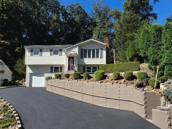 14 White Meadow Rd, Rockaway Twp., NJ 07866