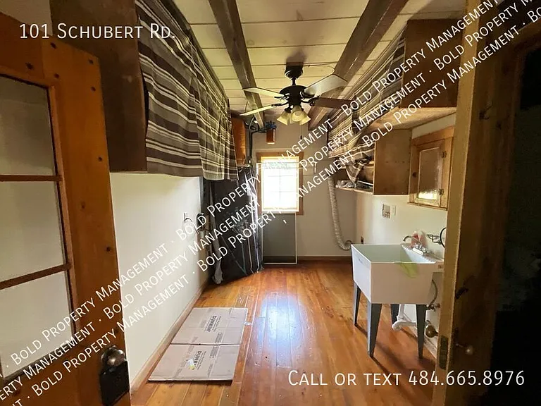 101 Schubert Rd — Photo 32
