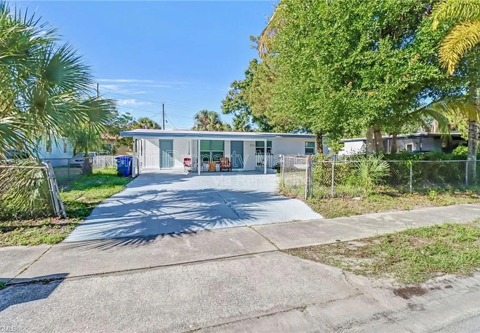 1 bed, 2.0 bath, 800 sqft, $1,199 — Photo 2