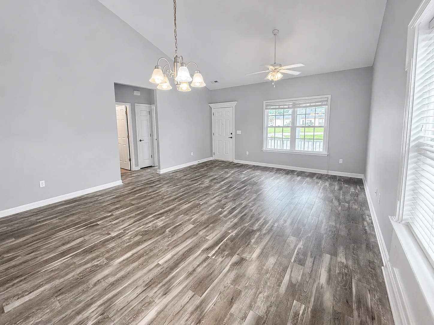 3 bed, 1328 sqft, $1,900 — Photo 3