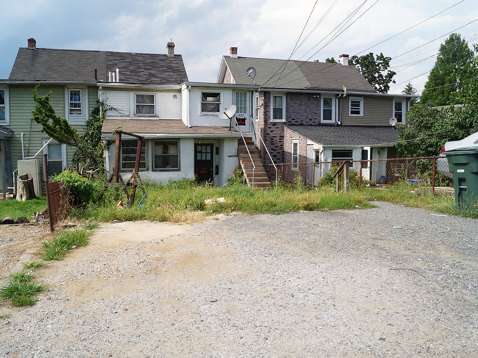2nd image of 632 Belmont St