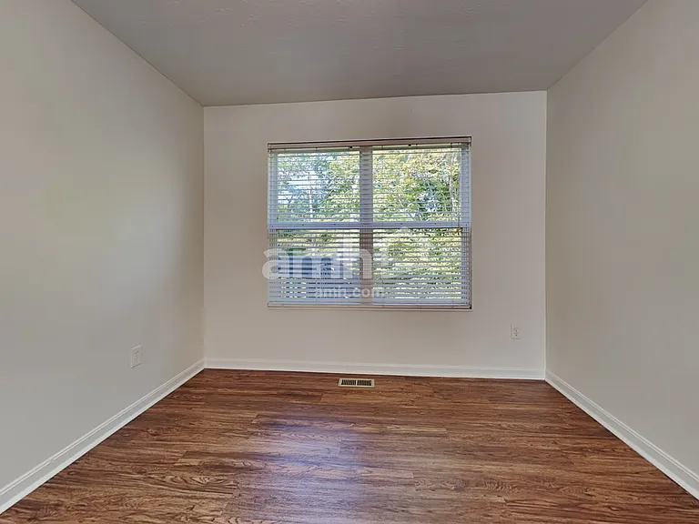4498 Megan Danielle Dr — Photo 5