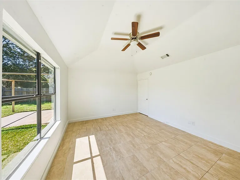 19519 Mallard Lake Ln — Photo 18