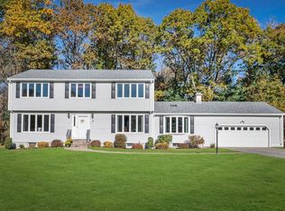 3 Robinswood Way, Andover, MA 01810