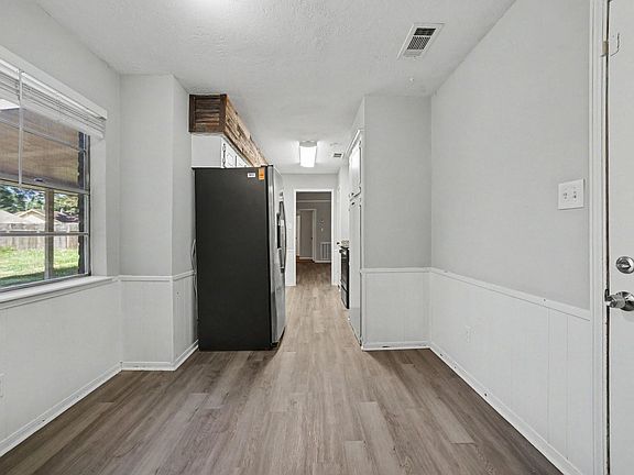 5th image of 29207 Fox Run Blvd