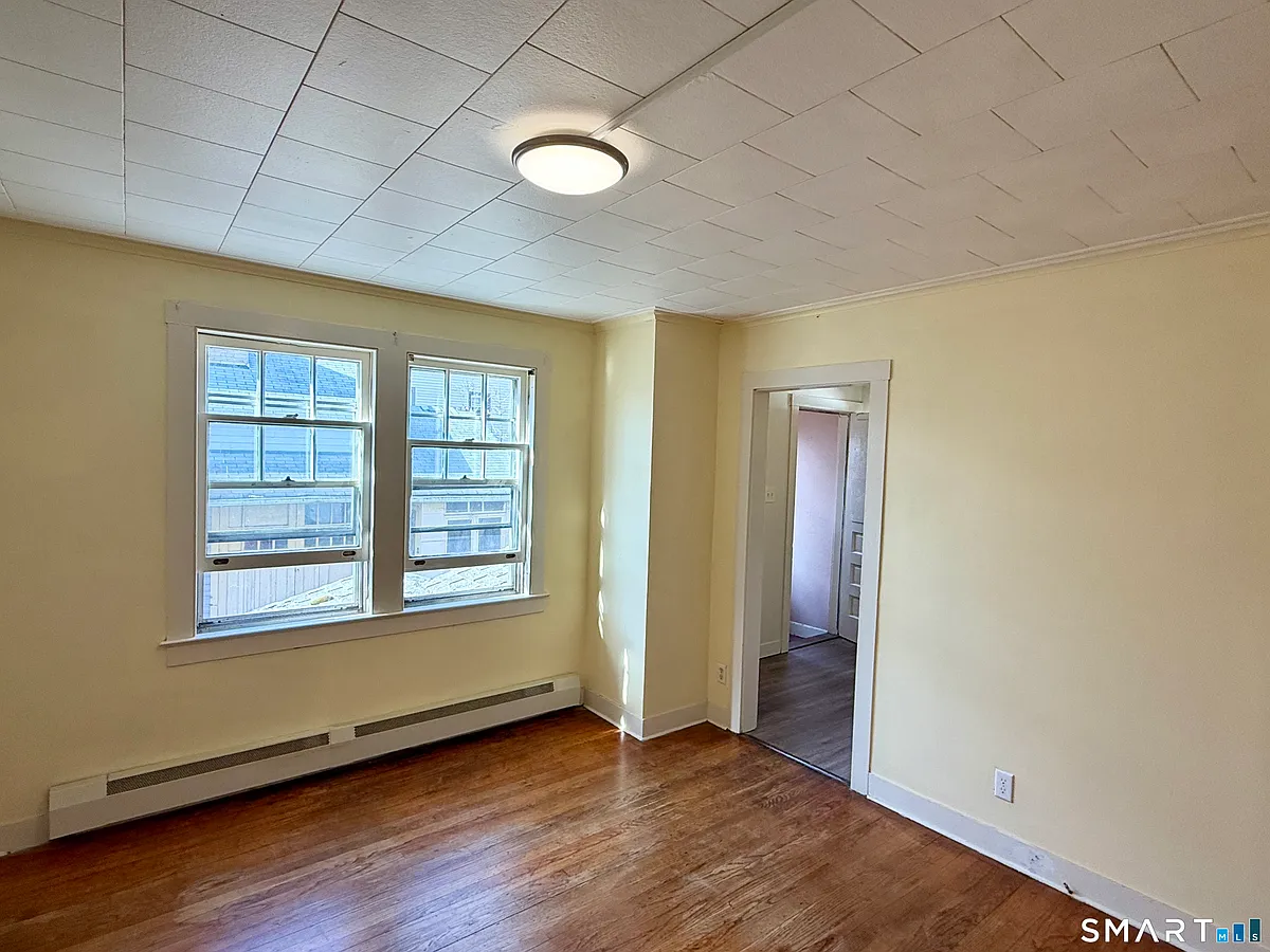 Building Photo - 23 Farnham Ave #2