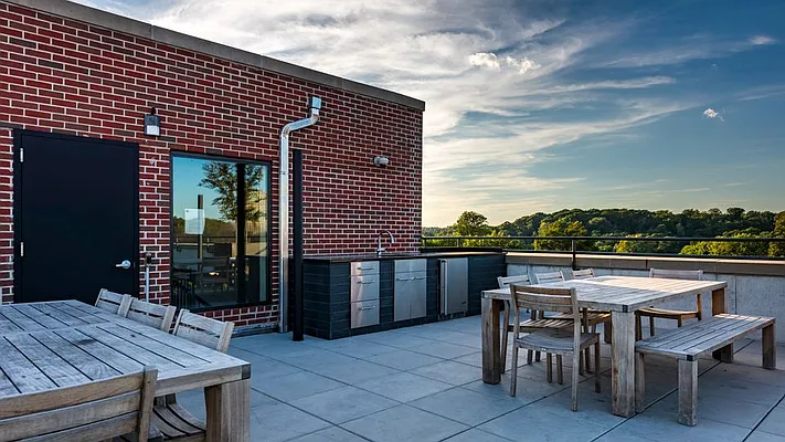 Rented by Nooklyn NYC LLC | media 72