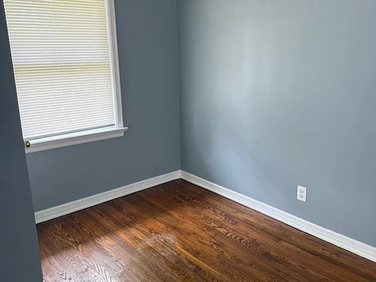 1150 Astoria Dr — Photo 6