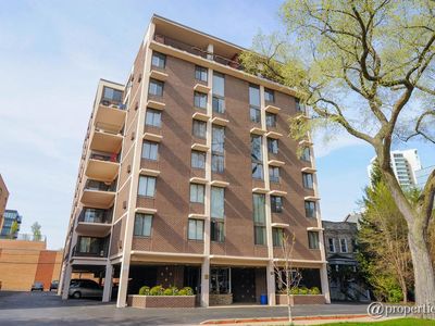 1111 Church St APT 201, Evanston, IL, 60201
