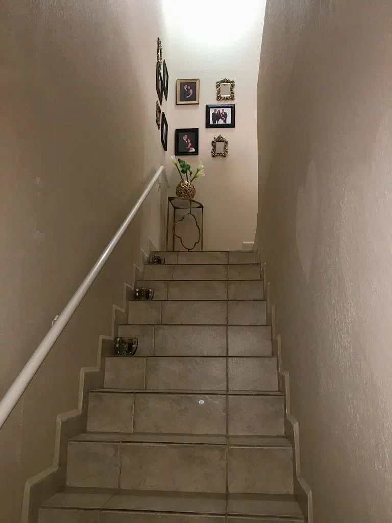 2 bed, 930 sqft, $2,100 — Photo 3