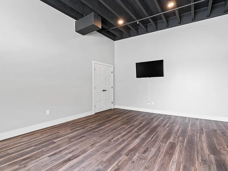 125 E Prince St #203 — Photo 13