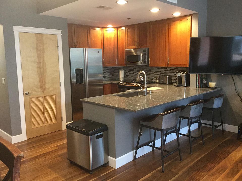 1st image of 405 Mason Ct Unit 214