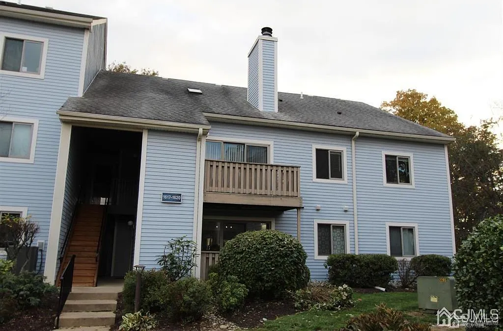 2 bed, 2.0 bath, 1068 sqft, $2,500 — Photo 1