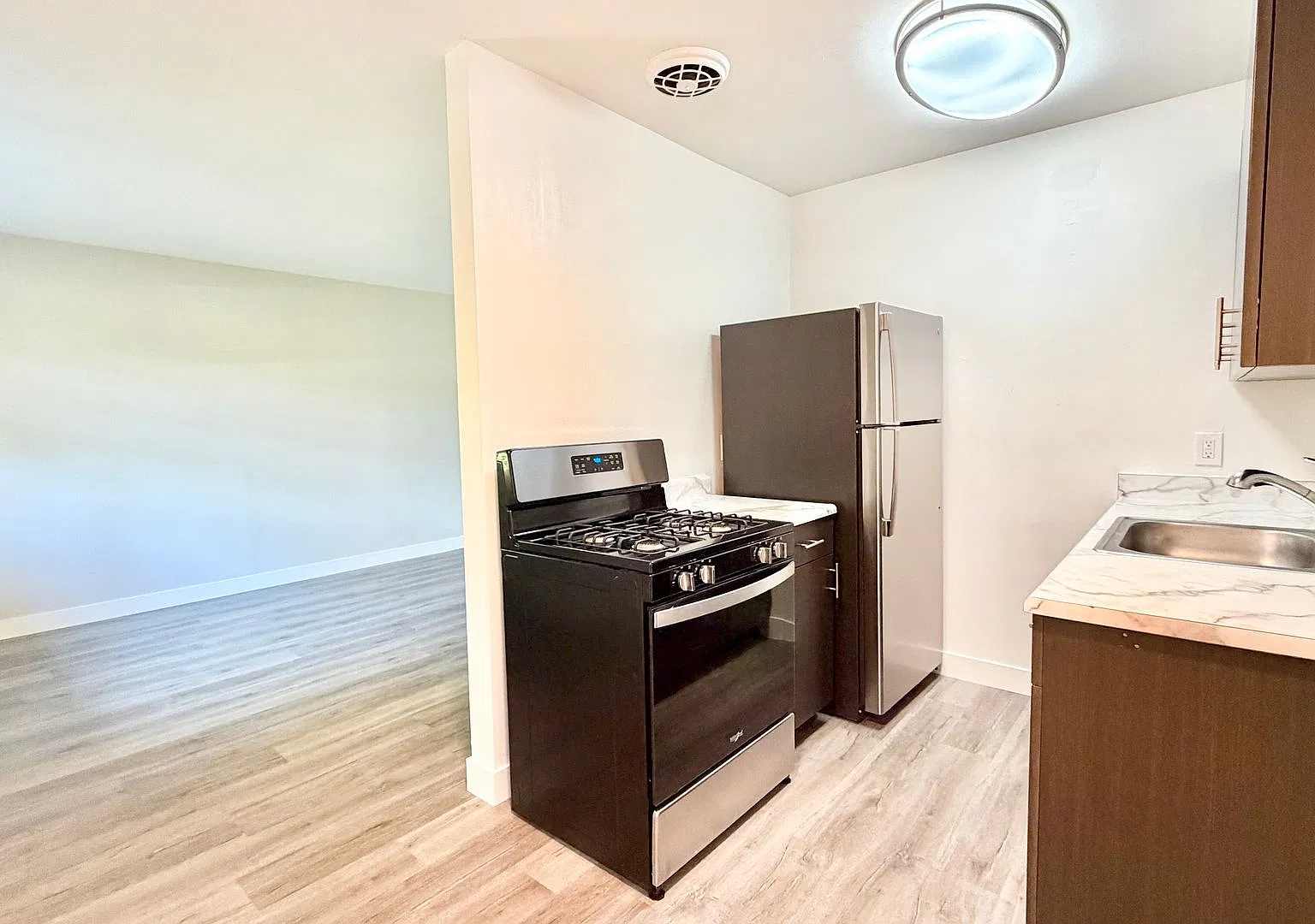 Alterra Apartments — Photo 4