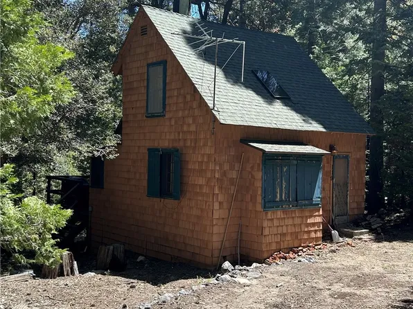 119 Barton Flats Trl, Angelus Oaks, CA 92305