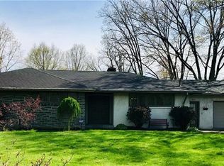 1823 Shady Dr, Farrell, PA