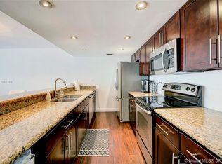 1210 W Fairway Rd, Pembroke Pines, FL 33026