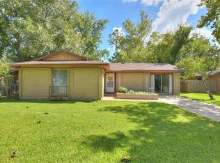 1411 Gilmore St, Taylor, TX 76574