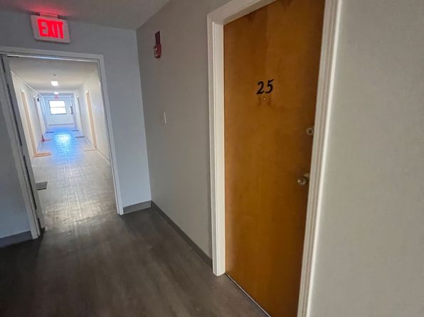 1455 Mineral Spring Ave #25