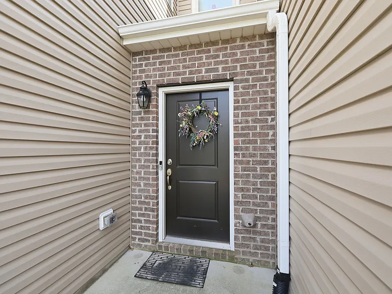 115 Crusaders Dr — Photo 6