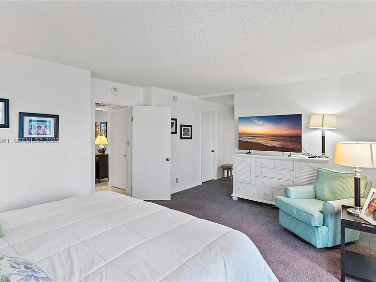 4280 Galt Ocean Dr #3G — Photo 24