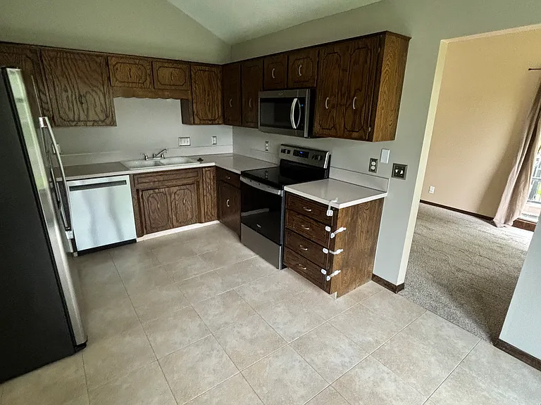 15517 Jones Cir — Photo 5