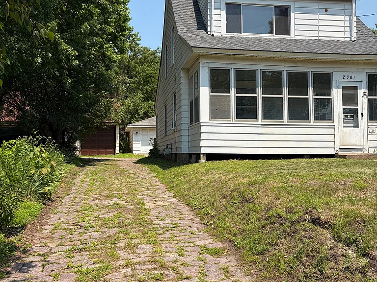 2300 Cole Ave SE — Photo 9