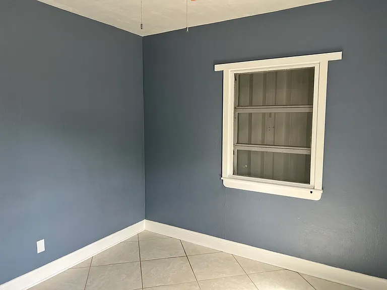 1513 Josephine St — Photo 10