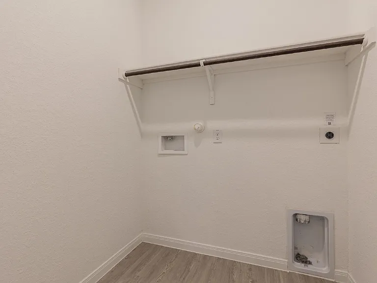 3572 Axis Hill St — Photo 26