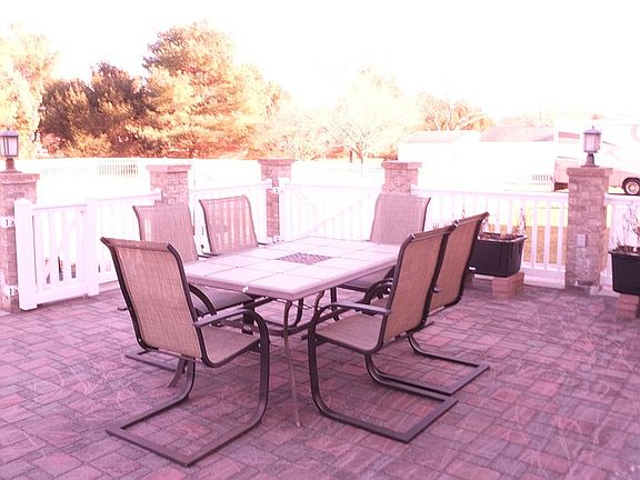 Deck- pavers /vinyl railing 