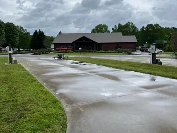 279 Golden Nugget Rd, Blairsville, GA 30512