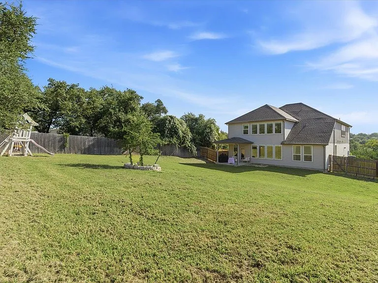 1317 Highwater Dr — Photo 31