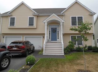 101 Lynwood St, Fall River, MA 02721