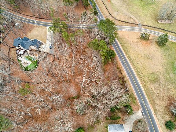 4th image of 1315 Gaddis Rd