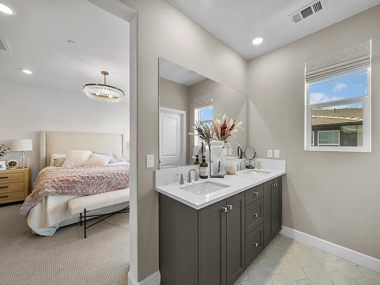 2556 Little Rock Ln — Photo 4