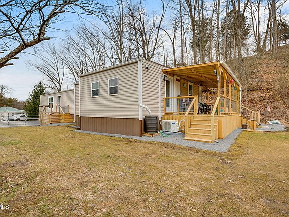 2nd image of 2215 Little Valley Rd