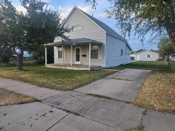 146 1st Ave, Evanston, WY 82930