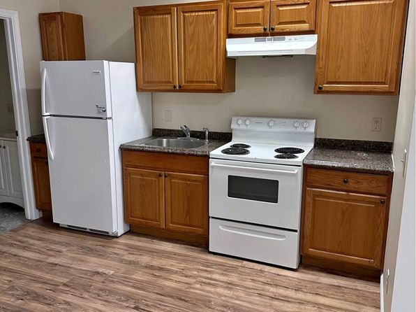 109 E Center St APT 1